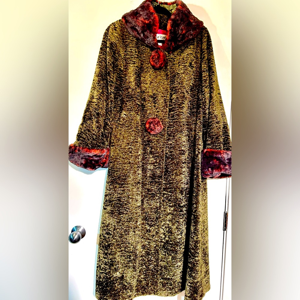 Beautiful Artisan An Ren NY full length dark green coat